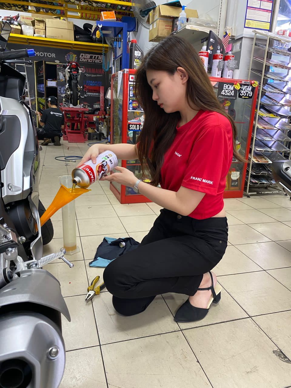 Fill oil
